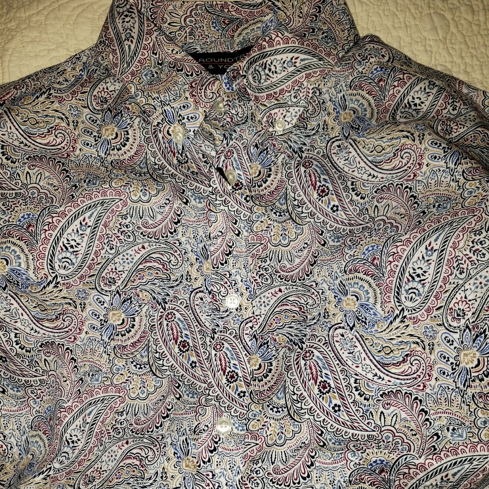 **New**Mens Roundtree Long Sleeve Paisley Shirt.